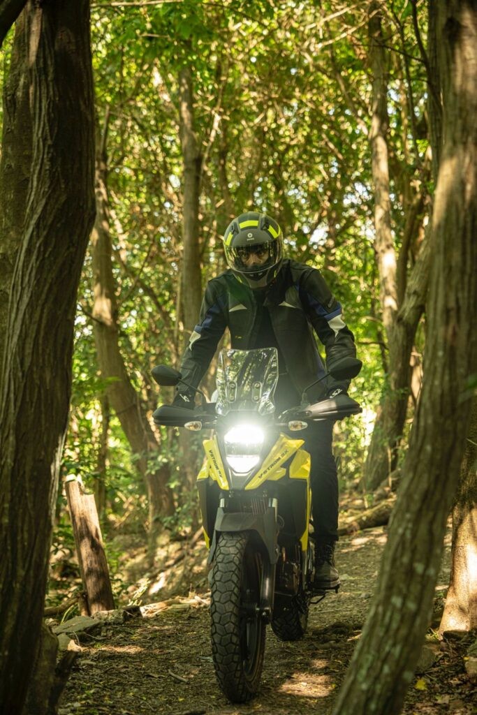 Suzuki ra mắt &lsquo;vua c&ocirc;n tay&rsquo; 249cc mới đẹp m&ecirc; ly, xịn hơn Honda Winner R v&agrave; Yamaha Exciter, gi&aacute; 'mềm' ảnh 7