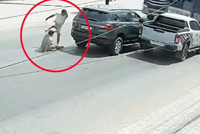 Chuy&ecirc;n gia ph&acirc;n t&iacute;ch vụ đ&aacute;nh chết người sau va chạm giao th&ocirc;ng g&acirc;y phẫn nộ: Người vi phạm đối mặt hậu quả n&agrave;o?