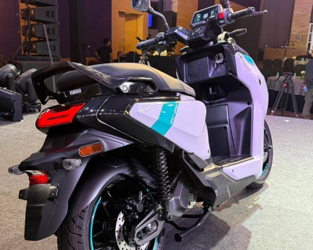 Tin xe trưa 4/2: Yamaha tr&igrave;nh l&agrave;ng &lsquo;xe ga quốc d&acirc;n&rsquo; mới \'xịn s&ograve;\' hơn Honda Vision, gi&aacute; 41 triệu đồng