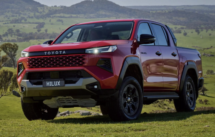 Điểm tin &ocirc; t&ocirc; 5/2: Toyota Hilux 2026 khan h&agrave;ng, gi&aacute; xe Toyota th&aacute;ng 2/2026, MG4 xả kho cực rẻ