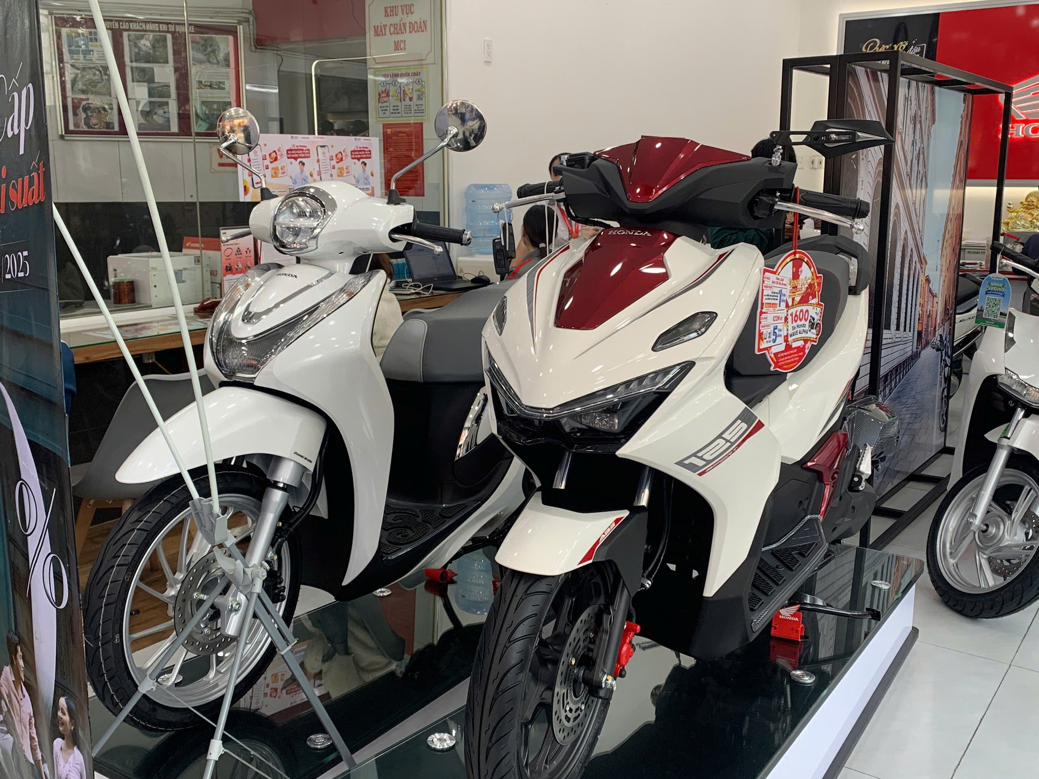 Bảng gi&aacute; xe Honda Air Blade 2026 th&aacute;ng 2/2026: Giảm cực mạnh, h&uacute;t kh&aacute;ch Việt trước Tết v&igrave; rẻ kh&oacute; tin