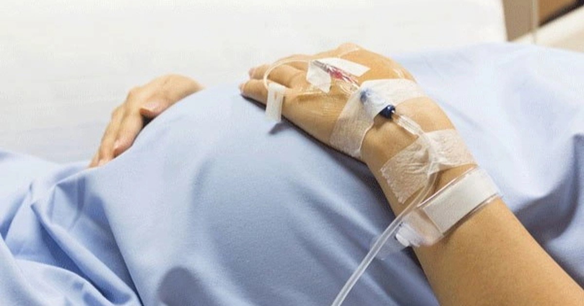 TPHCM: Thai phụ đẻ rớt tại nh&agrave;, gia đ&igrave;nh gọi xe c&ocirc;ng nghệ thay v&igrave; 115, hậu quả em b&eacute; kh&ocirc;ng qua khỏi