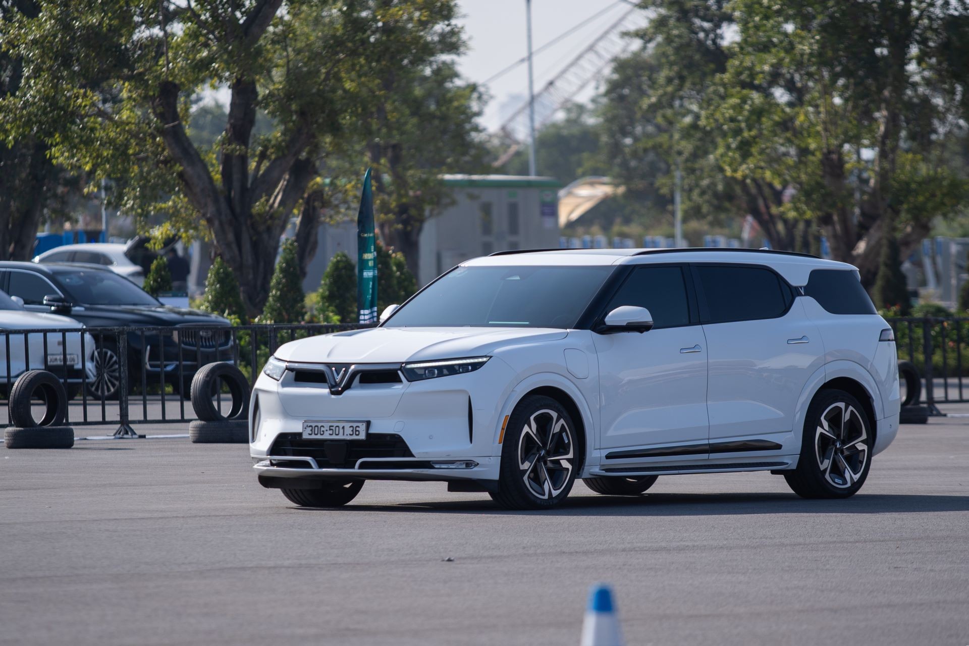 Chủ xe chấm điểm VF 9 sau 1 th&aacute;ng &lsquo;thực chiến&rsquo;: Trải nghiệm kh&ocirc;ng thua g&igrave; xe si&ecirc;u sang gi&aacute; gấp 5-7 lần ảnh 2