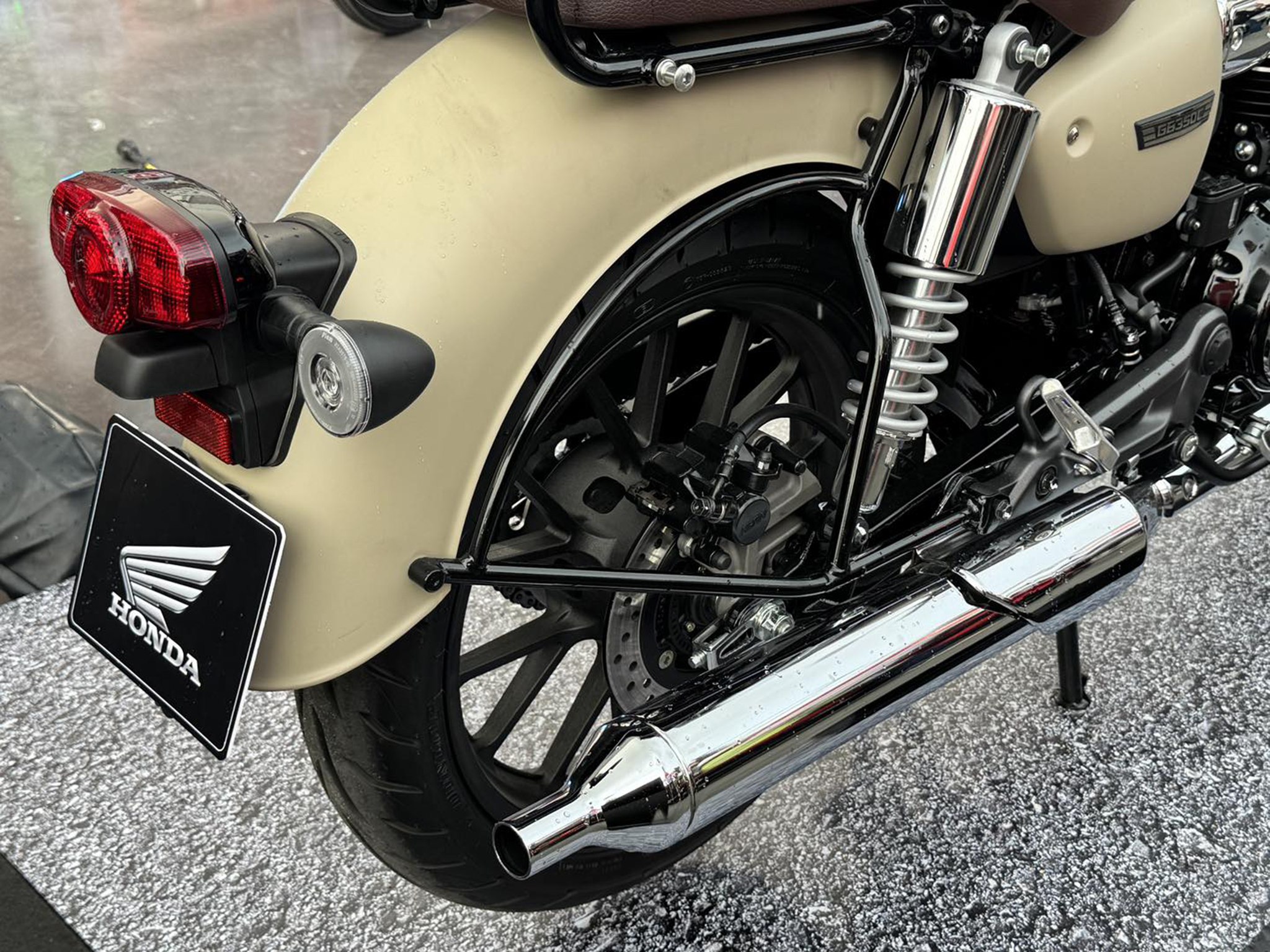 Tin xe m&aacute;y 9/2: Honda ra mắt &lsquo;huyền thoại c&ocirc;n tay&rsquo; mới đẳng cấp vượt thời gian, c&oacute; phanh ABS, gi&aacute; rẻ