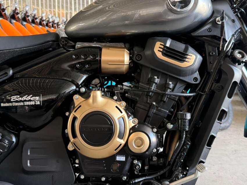 &lsquo;Huyền thoại c&ocirc;n tay&rsquo; 550cc mới ch&iacute;nh thức ra mắt với gi&aacute; 'mềm', trang bị &lsquo;khủng&rsquo; hơn Yamaha Exciter ảnh 3