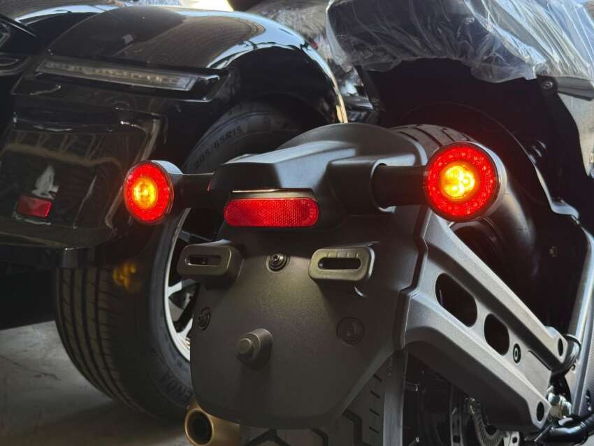 &lsquo;Huyền thoại c&ocirc;n tay&rsquo; 550cc mới ch&iacute;nh thức ra mắt với gi&aacute; 'mềm', trang bị &lsquo;khủng&rsquo; hơn Yamaha Exciter ảnh 5