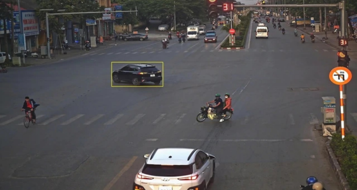 Camera AI đồng loạt ghi nhận 216 biển số vi phạm: Chủ xe chậm nộp phạt nguội c&oacute; thể mất tiền oan theo Nghị định 168