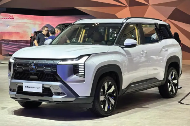 Điểm tin &ocirc; t&ocirc; 10/2: Mitsubishi Destinator tung ưu đ&atilde;i &lsquo;chạm đ&aacute;y&rsquo;, Tucson 2027 chốt lịch ra mắt