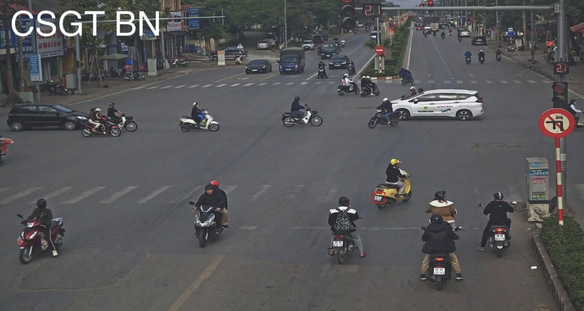 Danh s&aacute;ch h&agrave;ng trăm xe m&aacute;y &lsquo;lọt tầm ngắm&rsquo; camera AI cận Tết: Nhiều chủ xe vội đi nộp phạt nguội