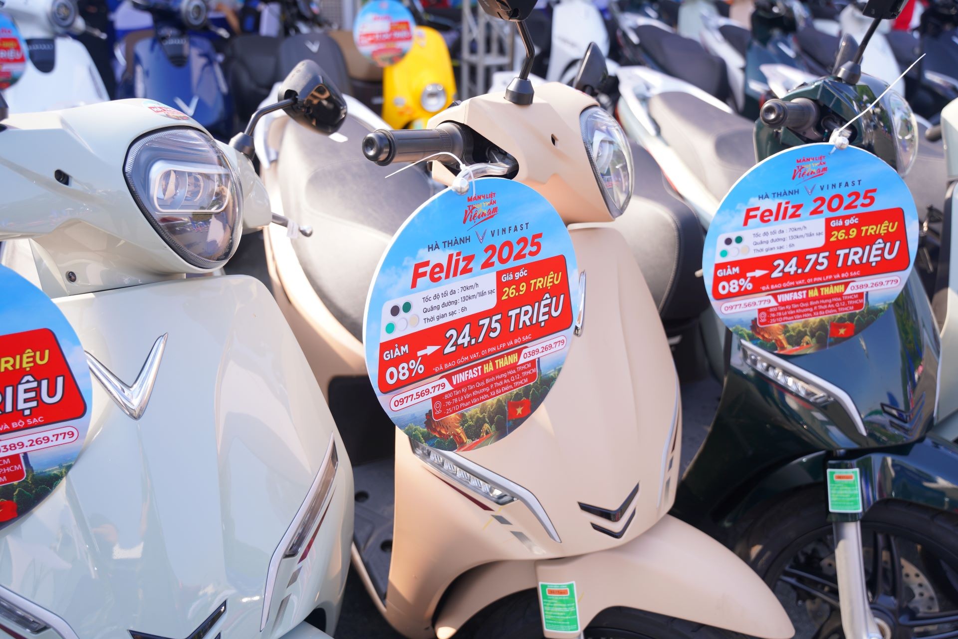Ấn tượng với thiết kế, kh&aacute;ch h&agrave;ng Việt mua liền 2 chiếc VinFast Feliz 2025 ảnh 1