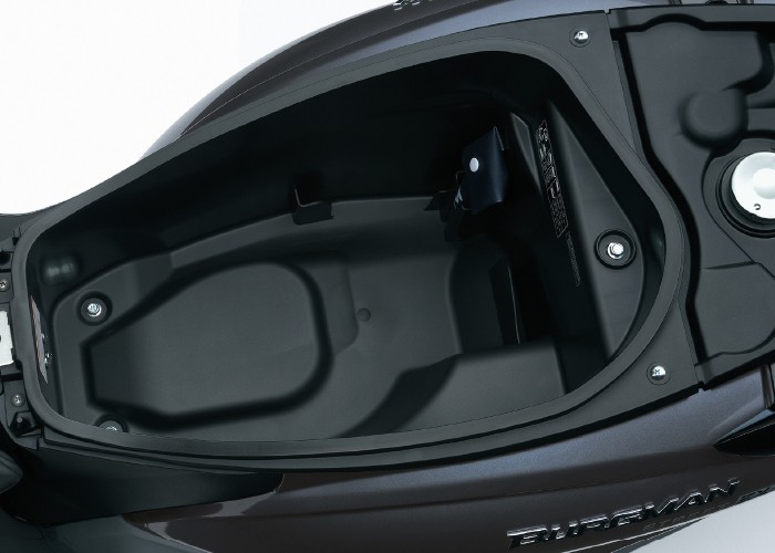 Suzuki ch&iacute;nh thức ra mắt &lsquo;xe ga quốc d&acirc;n&rsquo; 125cc mới đẹp hơn Honda LEAD, trang bị kh&ocirc;ng k&eacute;m Air Blade ảnh 6