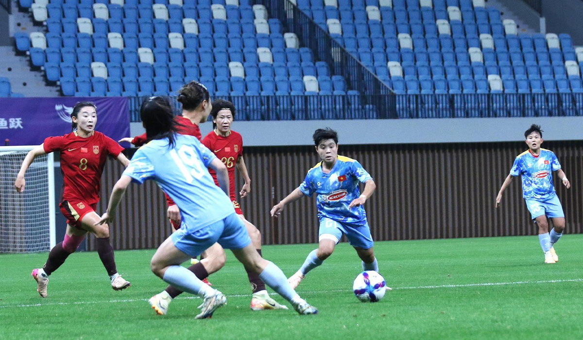 Kết quả b&oacute;ng đ&aacute; ĐT nữ Việt Nam vs ĐT nữ Trung Quốc: Thầy tr&ograve; HLV Mai Đức Chung tung \'hỏa m&ugrave;\' đối thủ?