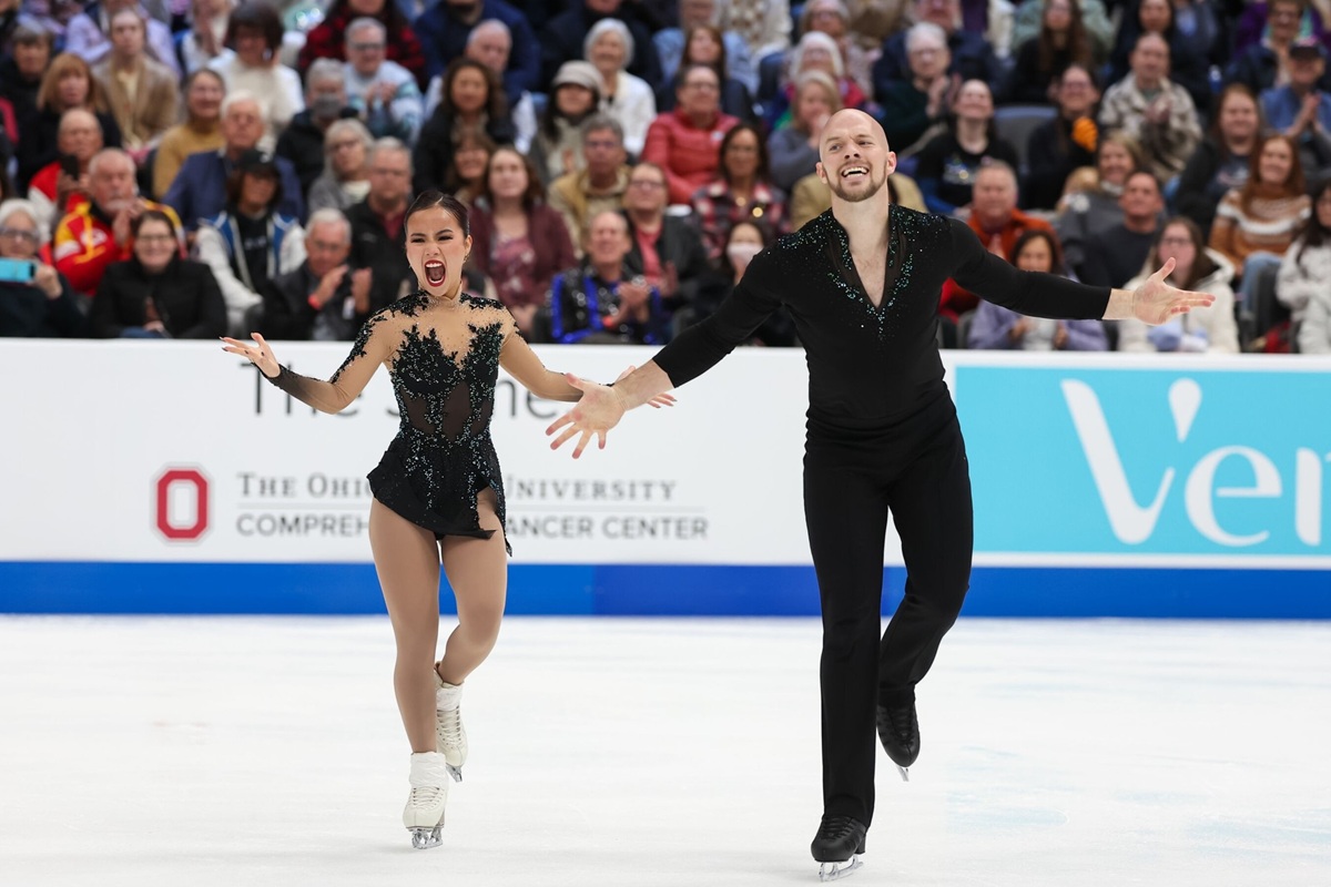 Cổ t&iacute;ch Olympic m&ugrave;a đ&ocirc;ng 2026: Cặp đ&ocirc;i g&atilde;y ch&acirc;n, phẫu thuật n&atilde;o vẫn gi&agrave;nh HCV g&acirc;y chấn động