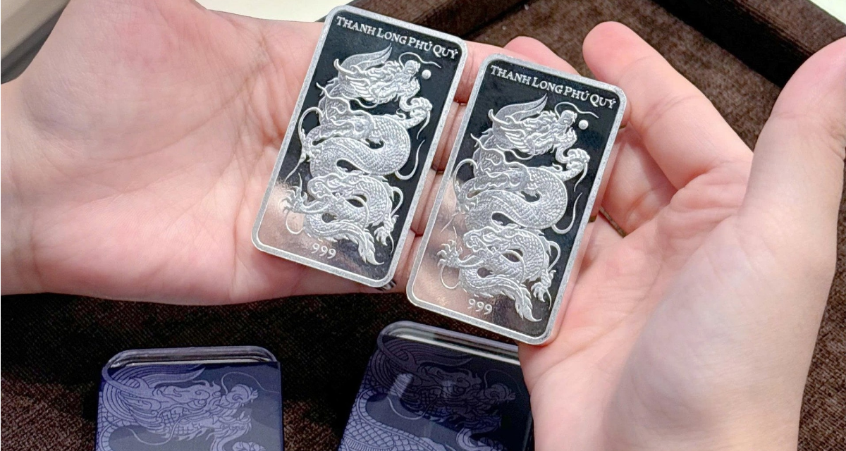 Gi&aacute; bạc h&ocirc;m nay 14/2: Thế giới phục hồi, trong nước vẫn &lsquo;ch&igrave;m&rsquo; trong đ&agrave; giảm