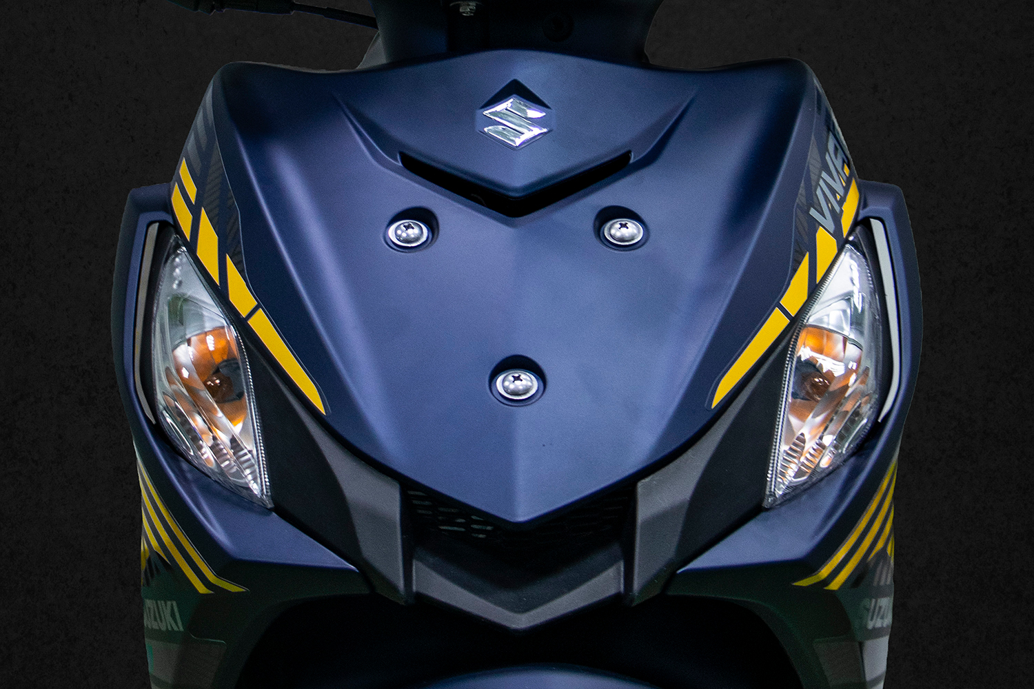 Tin xe m&aacute;y 14/2: &lsquo;Huyền thoại xe số&rsquo; 115cc mới của Suzuki ra mắt, chơi tới bến Honda Future, gi&aacute; mềm