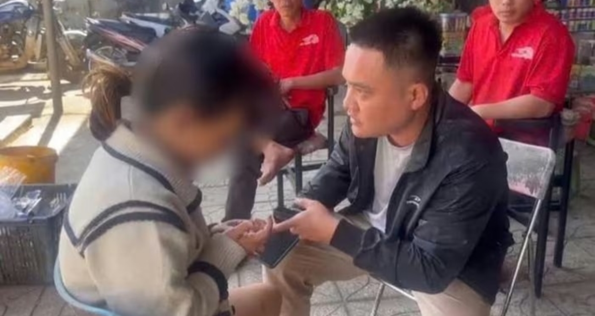 Sự thật đau l&ograve;ng vụ 2 mẹ con bị bắt c&oacute;c khi đi xe kh&aacute;ch, người phụ nữ nhắn tin tr&igrave;nh b&aacute;o lộ diện