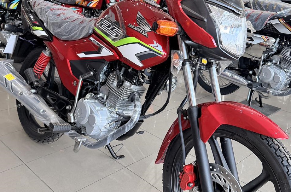 Tin xe m&ugrave;ng 1 Tết: Honda mở b&aacute;n \'huyền thoại xe số\' 125cc gi&aacute; 32 triệu đồng, chất hơn Yamaha Exciter