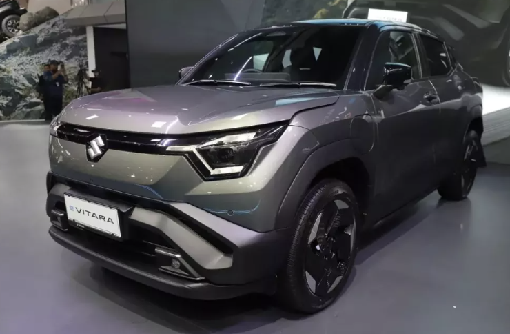 Suzuki e Vitara chốt gi&aacute; tại Đ&ocirc;ng Nam &Aacute;: SUV cỡ B đi ngược lại l&agrave;n s&oacute;ng xe điện gi&aacute; rẻ