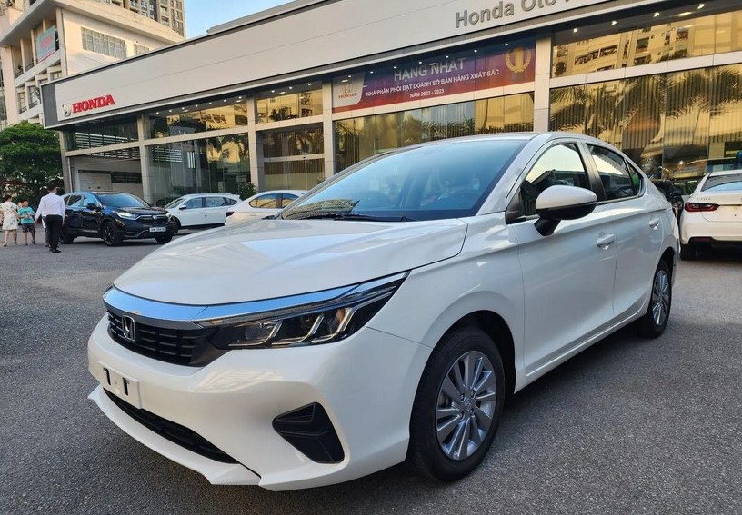 Honda City giảm gi&aacute; lăn b&aacute;nh cực s&acirc;u giữa th&aacute;ng 2/2026, quyết chiến Hyundai Accent v&agrave; Toyota Vios