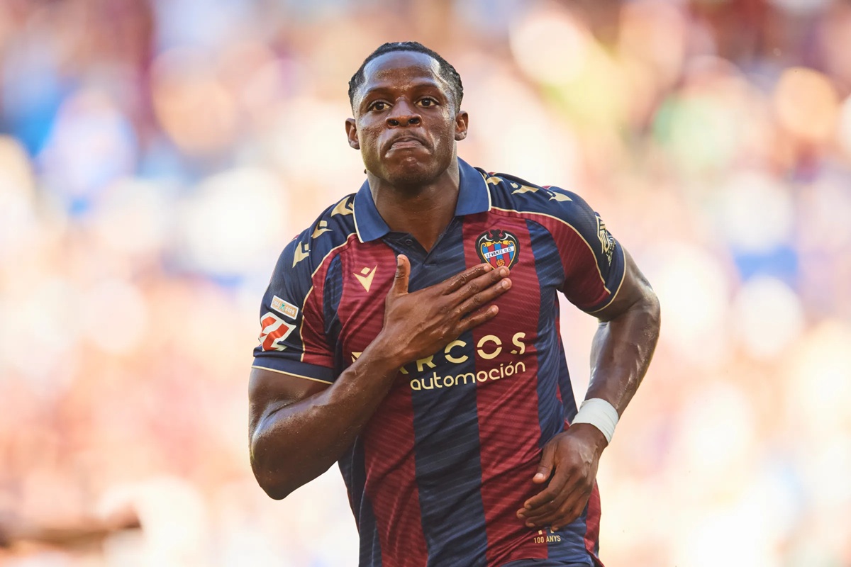 \'Vua dội bom\' La Liga chờ Man United, từ chối chuyển nhượng khiến CLB chủ quản n&oacute;ng mắt