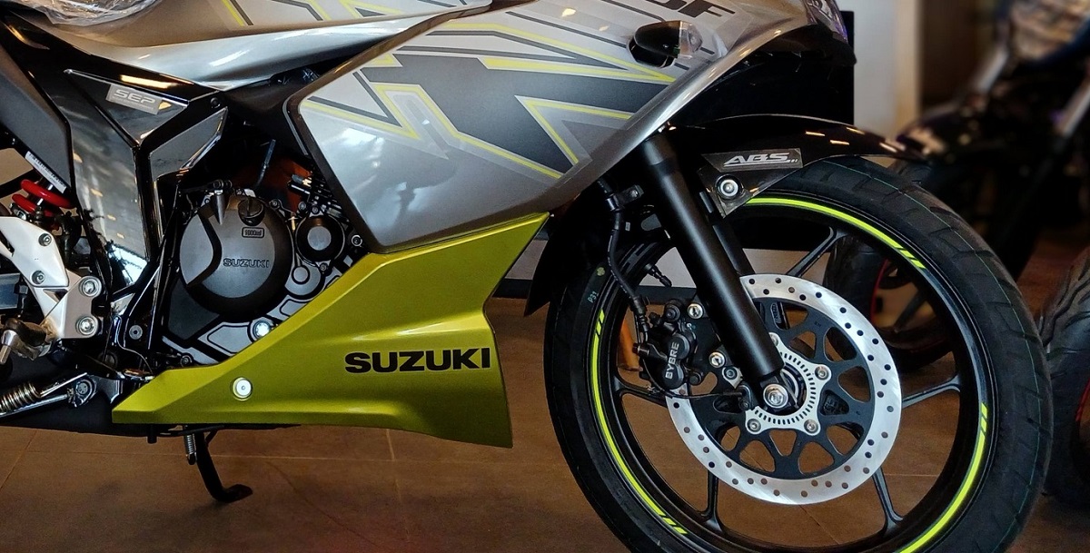 Suzuki ch&iacute;nh thức ra mắt &lsquo;vua c&ocirc;n tay&rsquo; mới gi&aacute; 71 triệu đồng: Chơi tới bến Honda Winner R v&agrave; Exciter