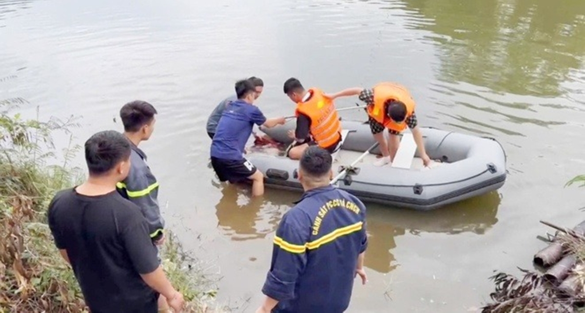 T&igrave;nh tiết đ&aacute;ng ch&uacute; &yacute; vụ 2 mẹ con tử vong dưới đập ở Bắc Ninh, người mẹ c&oacute; dấu hiệu bất ổn trước đ&oacute;