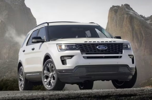 T&agrave;i xế Ford Explorer cần ch&uacute; &yacute; điều n&agrave;y: Hơn 400.000 xe bị triệu hồi v&igrave; nguy cơ mất l&aacute;i