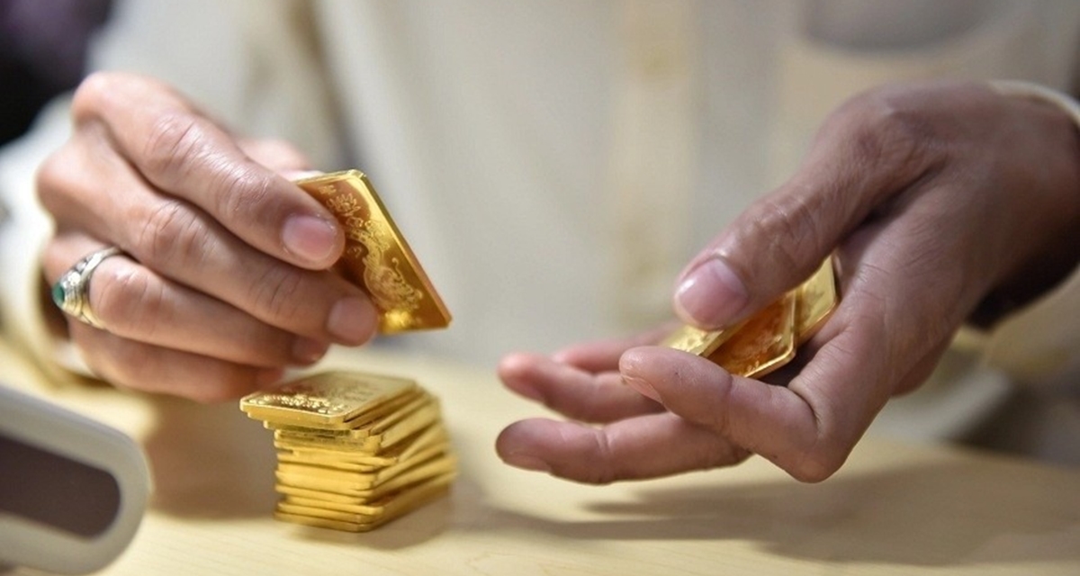 Ch&agrave;ng trai cắt đứt với gia đ&igrave;nh khi số v&agrave;ng t&iacute;ch g&oacute;p 15 năm bị mẹ l&eacute;n b&aacute;n sạch để mua nh&agrave; cho em &uacute;t