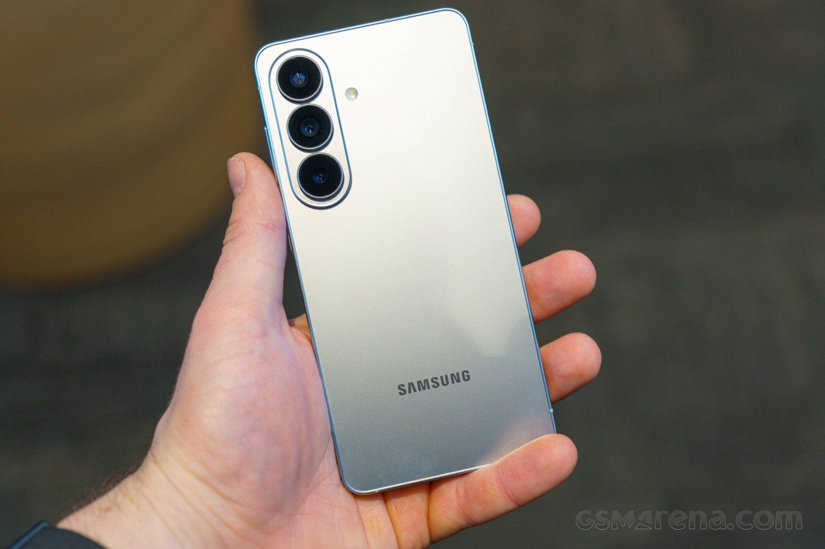 D&ograve;ng Galaxy S26 d&ugrave;ng chip Exynos c&acirc;y nh&agrave; l&aacute; vườn của Samsung ghi nhận hiệu năng si&ecirc;u ấn tượng