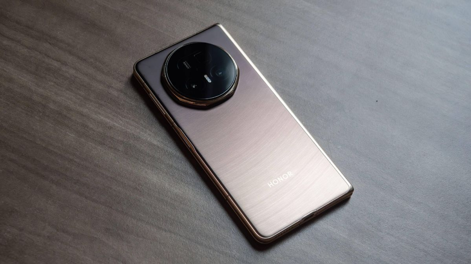 So s&aacute;nh điện thoại Honor với c&aacute;c smartphone c&ugrave;ng ph&acirc;n kh&uacute;c năm 2026