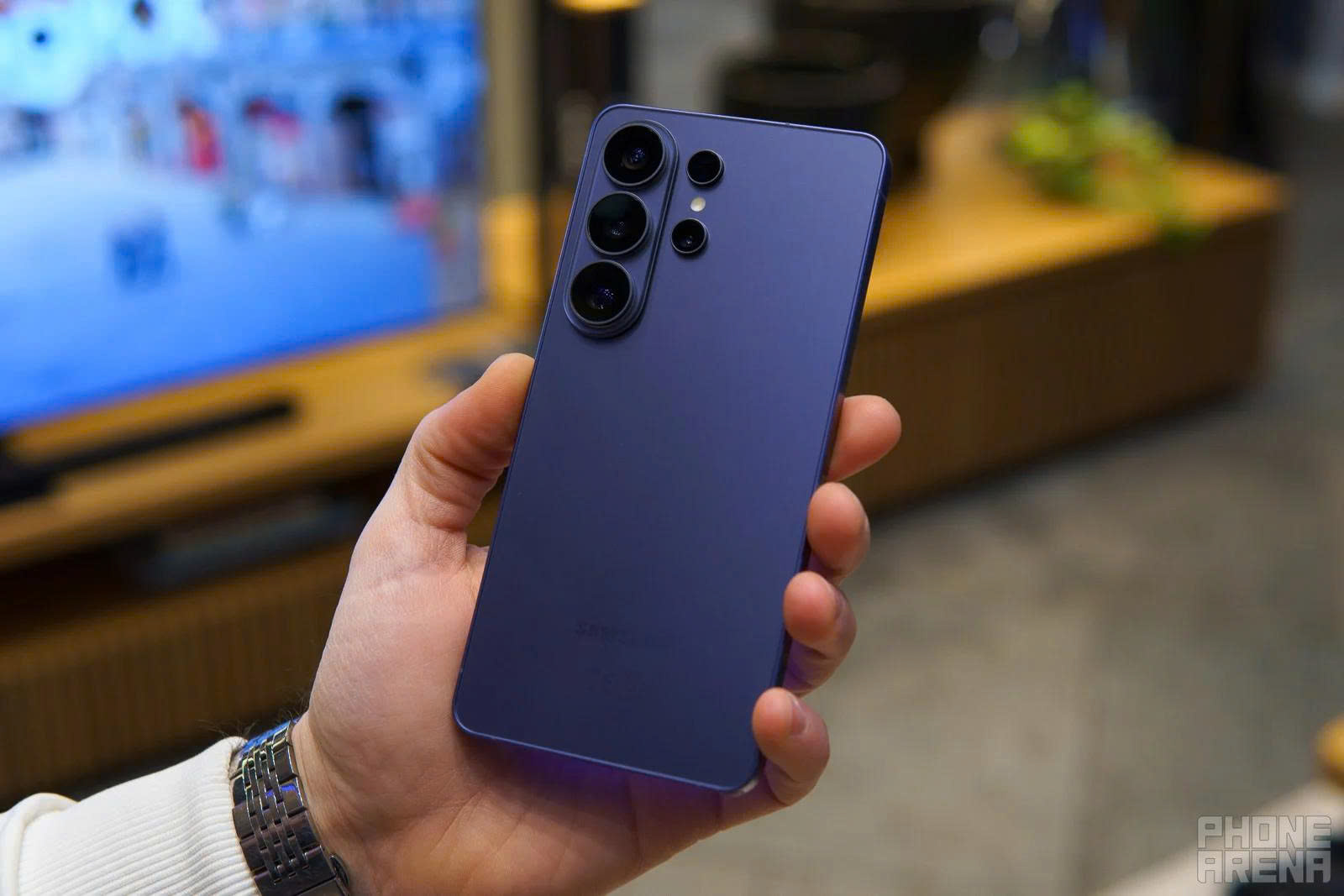 Galaxy S26 Ultra quay video đỉnh cỡ n&agrave;o? Samsung d&ugrave;ng lu&ocirc;n m&aacute;y để ghi h&igrave;nh sự kiện to&agrave;n cầu