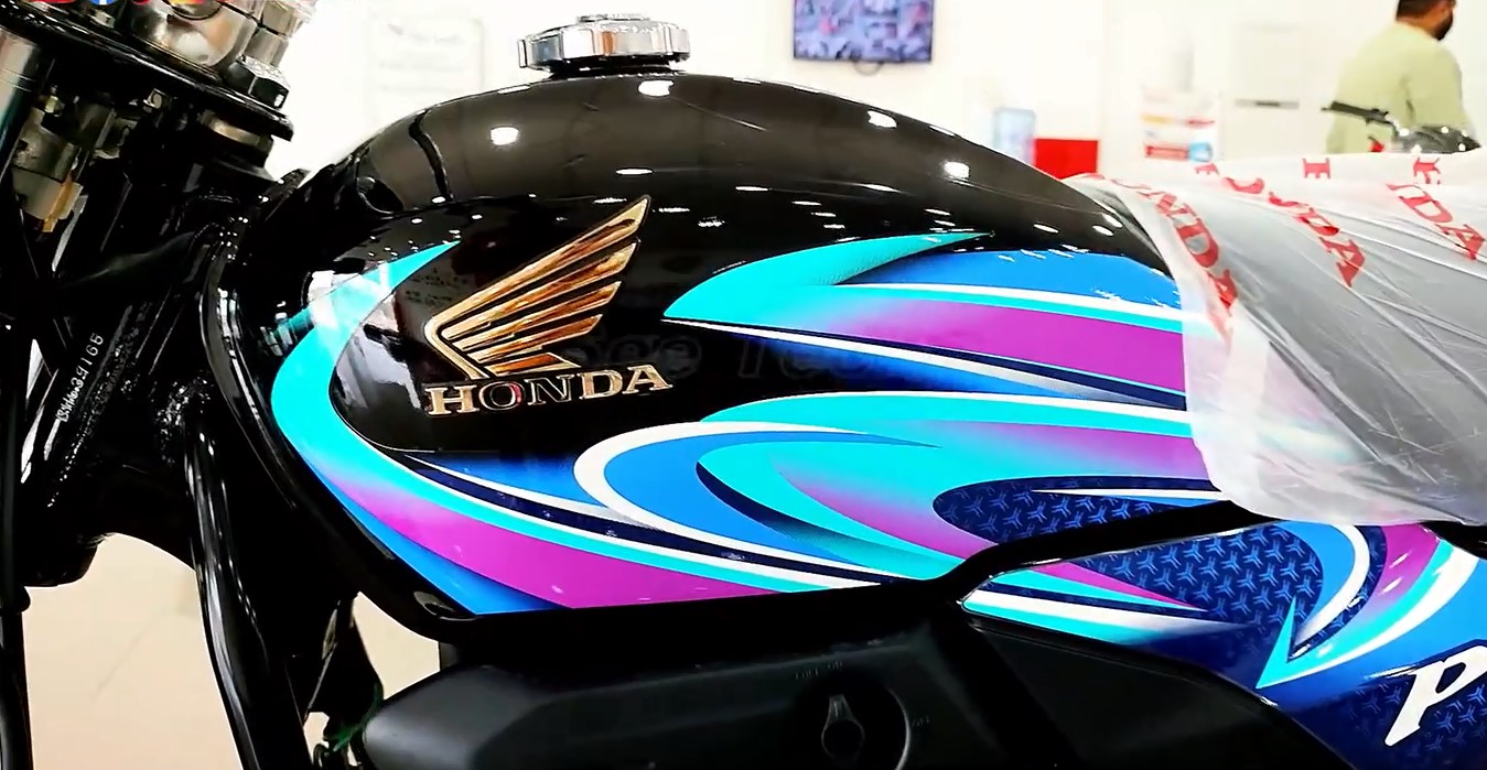 Honda ch&iacute;nh thức ra mắt &lsquo;huyền thoại c&ocirc;n tay&rsquo; 100cc mới gi&aacute; 17 triệu đồng: Rẻ hơn hẳn Yamaha Exciter