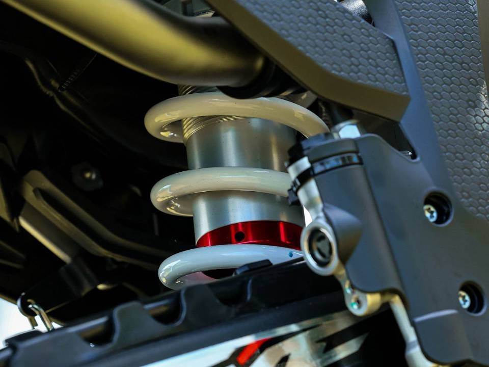 &lsquo;Vua c&ocirc;n tay&rsquo; 300cc mới đẹp hơn Honda Winner R ra mắt với gi&aacute; rẻ, sức mạnh vượt xa Yamaha Exciter ảnh 4