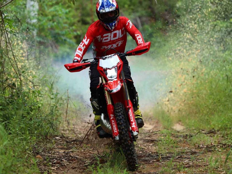 &lsquo;Vua c&ocirc;n tay&rsquo; 300cc mới đẹp hơn Honda Winner R ra mắt với gi&aacute; rẻ, sức mạnh vượt xa Yamaha Exciter ảnh 6