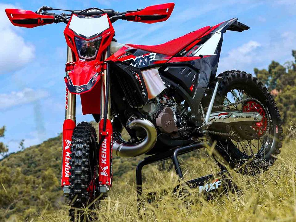 &lsquo;Vua c&ocirc;n tay&rsquo; 300cc mới đẹp hơn Honda Winner R ra mắt với gi&aacute; rẻ, động cơ \'ăn đứt\' Yamaha Exciter