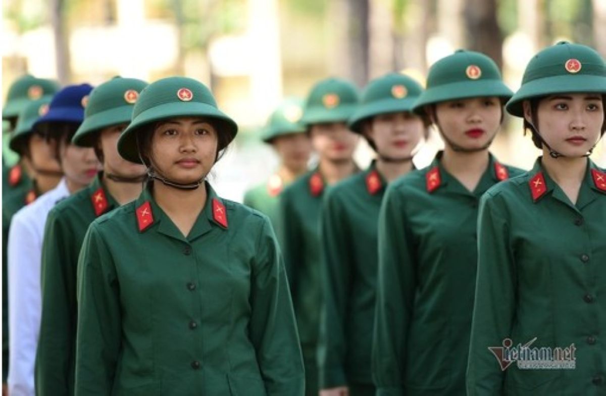 Nữ giới t&igrave;nh nguyện đi nghĩa vụ qu&acirc;n sự được hưởng chế độ g&igrave;?