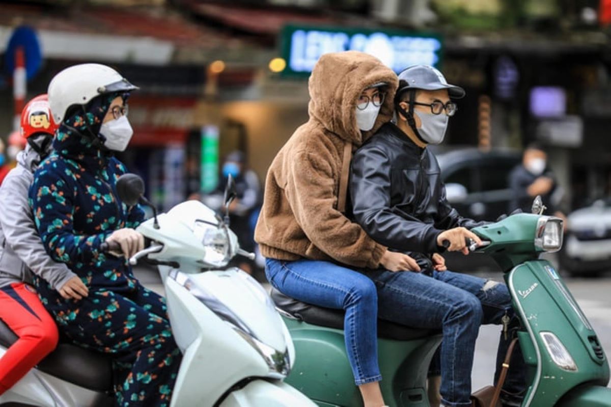 Diễn biến mới kh&ocirc;ng kh&iacute; lạnh ở miền Bắc: Cảnh b&aacute;o d&ocirc;ng lốc, mưa đ&aacute; v&agrave; gi&oacute; giật mạnh cấp 9