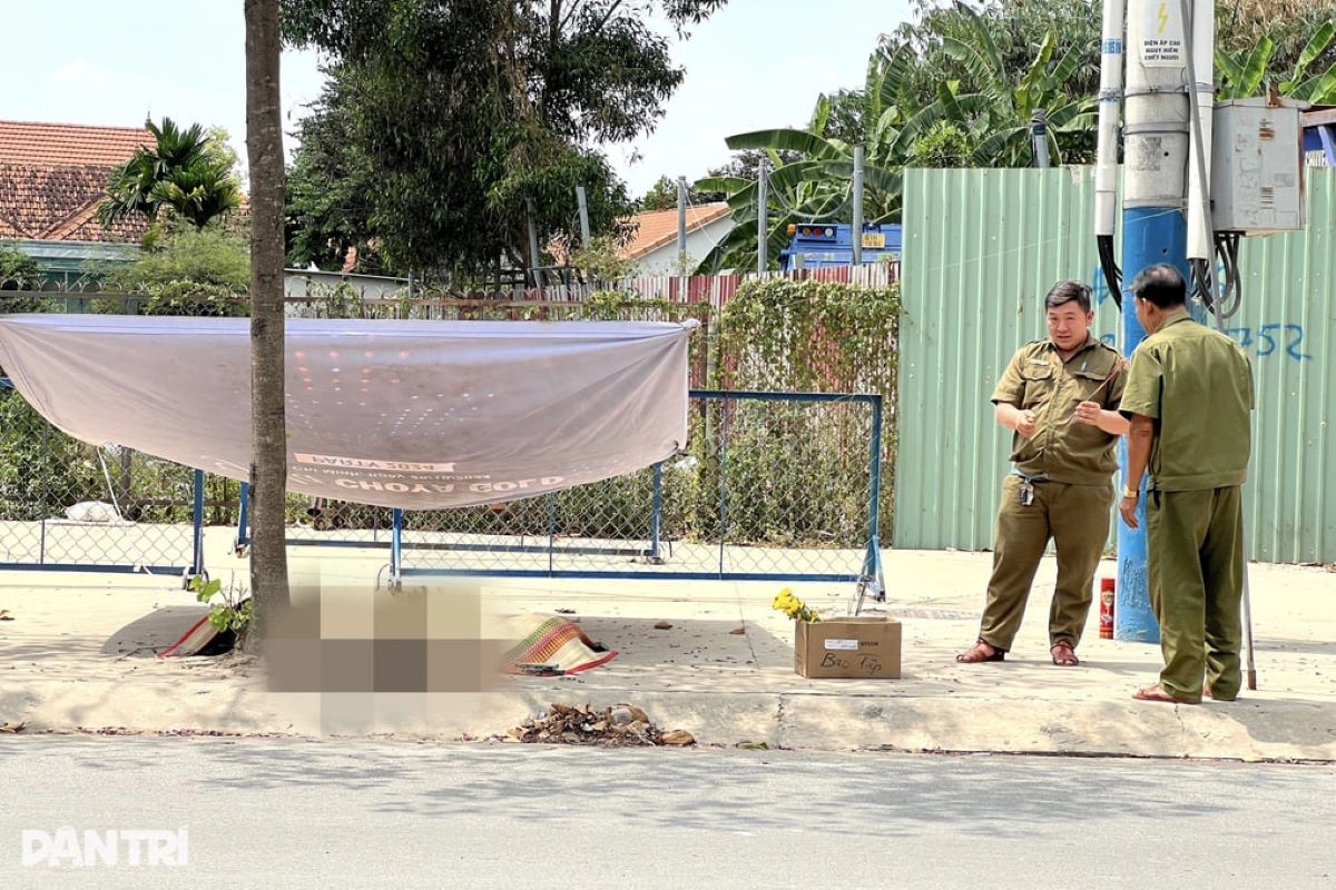 Người phụ nữ gục chết bất thường tr&ecirc;n đường tại TP.HCM, hiện trường xuất hiện t&igrave;nh tiết ch&uacute; &yacute;