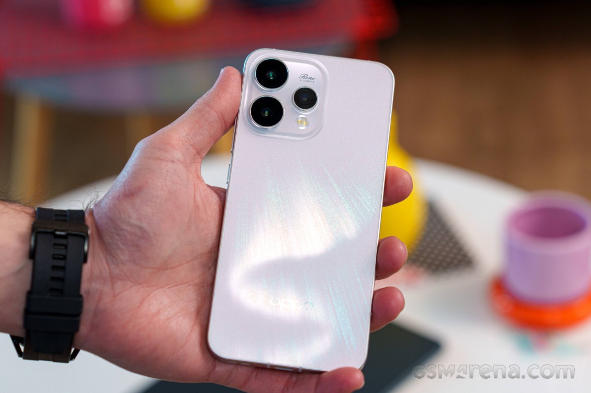 Đ&acirc;y l&agrave; chiếc điện thoại OPPO gi&aacute; rẻ, ngoại h&igrave;nh đẹp như iPhone 16 Pro Max đ&aacute;ng mua nhất hiện nay