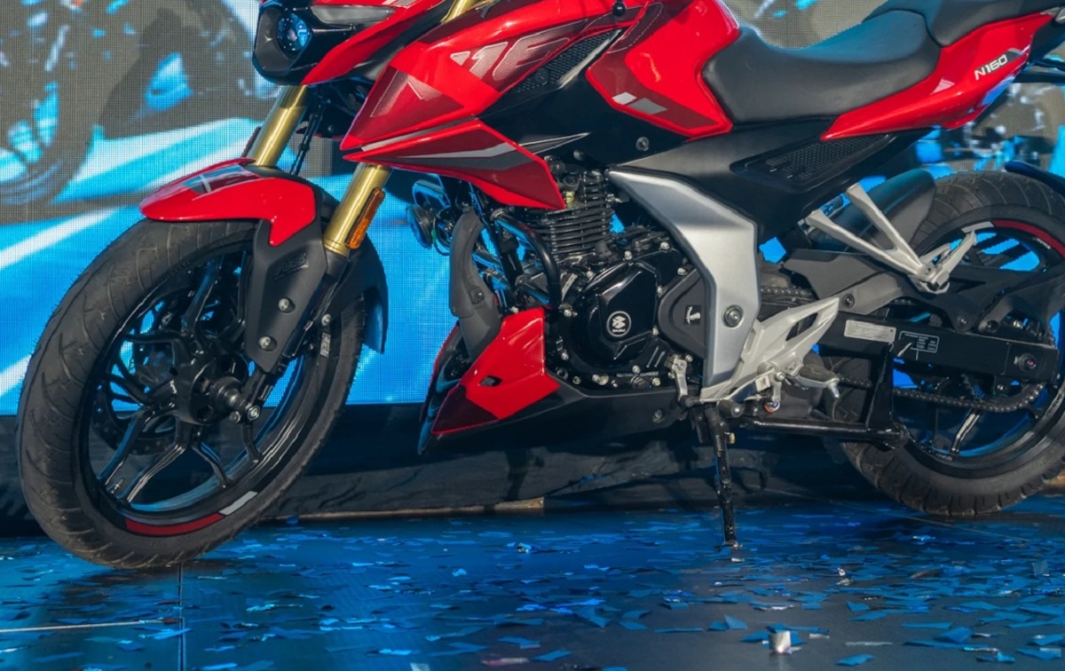 &lsquo;Vua c&ocirc;n tay&rsquo; 165cc mới ch&iacute;nh thức ra mắt gi&aacute; 45 triệu đồng: Chơi tới bến Honda Winner R v&agrave; Exciter