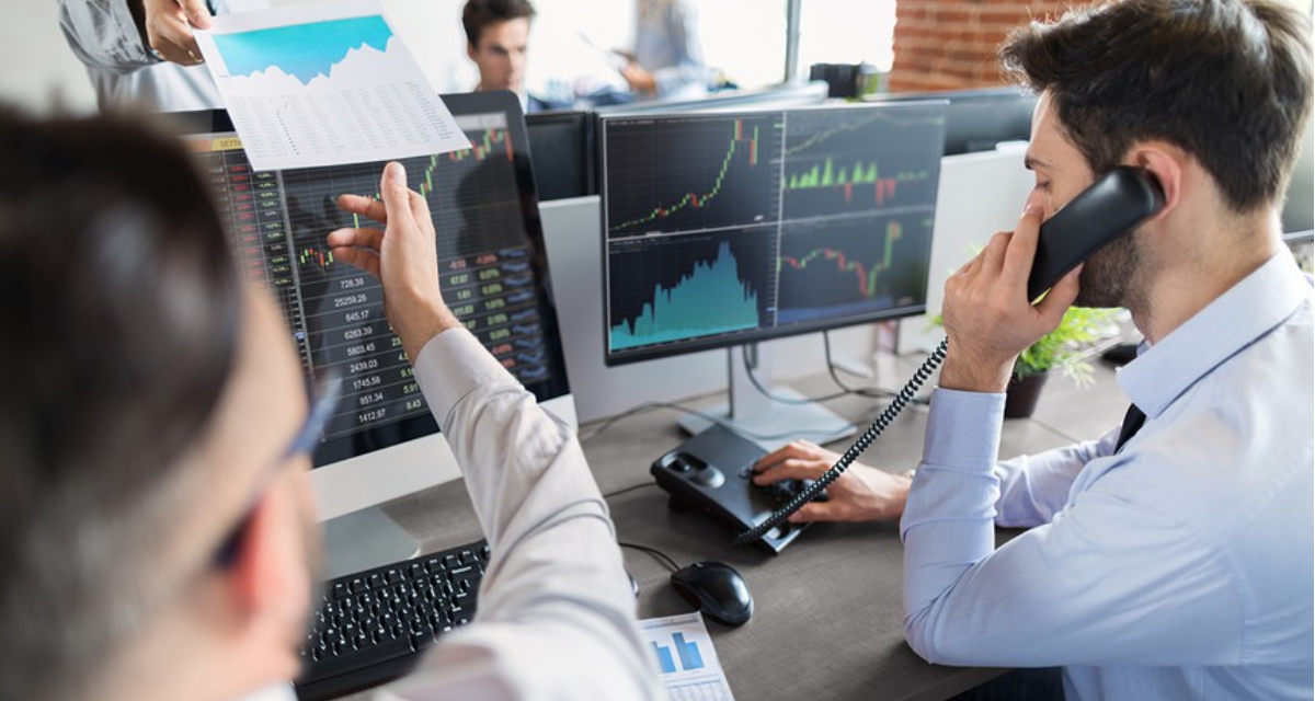 Khối ngoại xả r&ograve;ng gấp đ&ocirc;i phi&ecirc;n trước, thị trường chao đảo mạnh