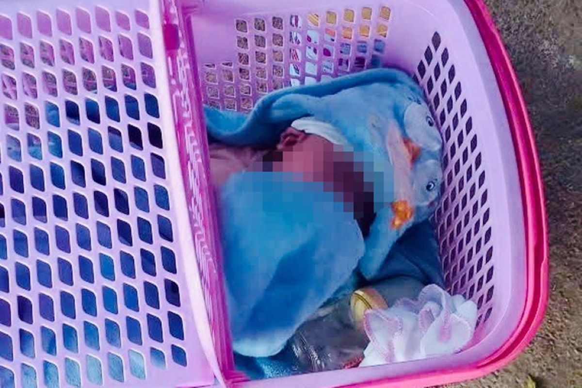 X&oacute;t xa l&aacute; thư &lsquo;lỡ dại&rsquo; của người mẹ l&agrave; học sinh cấp 3 bỏ rơi b&eacute; trai đỏ hỏn trước cổng nh&agrave; d&acirc;n