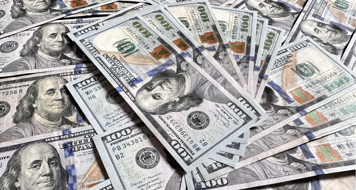 Gi&aacute; USD h&ocirc;m nay 5/3: Tỷ gi&aacute; ng&acirc;n h&agrave;ng vọt l&ecirc;n s&aacute;t trần