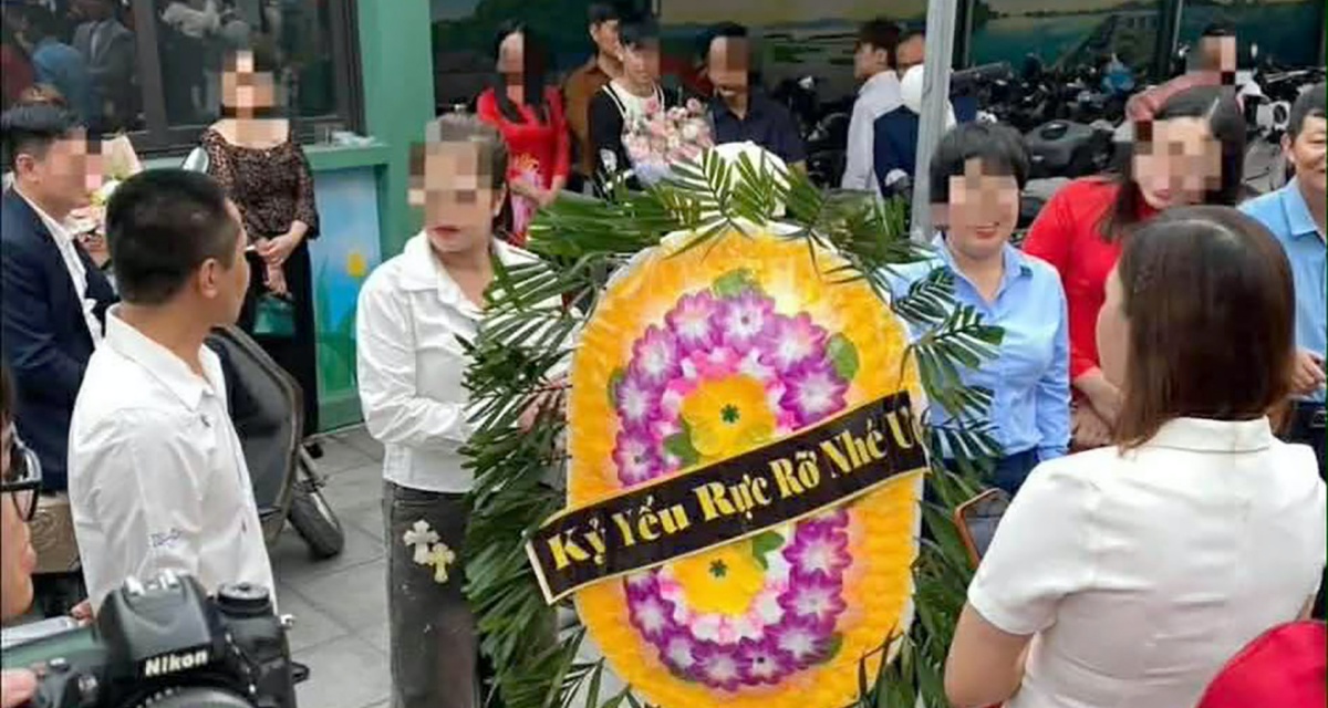 Thực hư chuyện học sinh mang v&ograve;ng hoa tới trường ng&agrave;y chụp ảnh kỷ yếu, nh&agrave; trường l&ecirc;n tiếng 