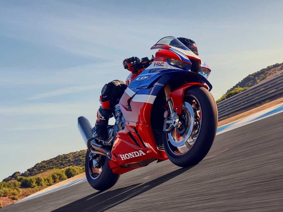 &lsquo;Vua c&ocirc;n tay&rsquo; mới của Honda tr&igrave;nh l&agrave;ng: Xịn hơn Winner R v&agrave; Yamaha Exciter, gi&aacute; rẻ so với trang bị ảnh 1