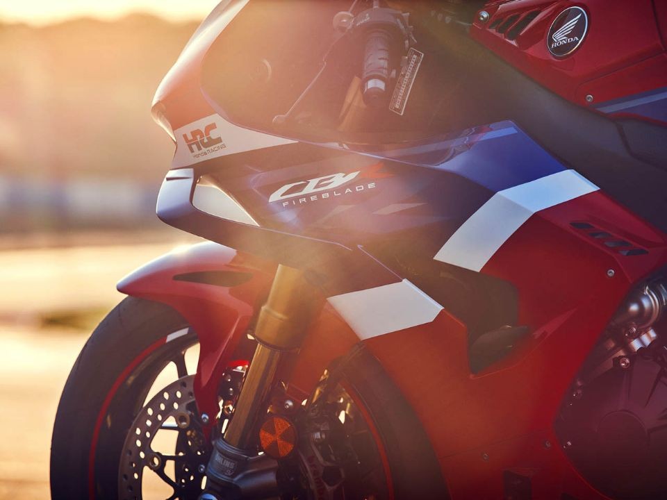 &lsquo;Vua c&ocirc;n tay&rsquo; mới của Honda tr&igrave;nh l&agrave;ng: Xịn hơn Winner R v&agrave; Yamaha Exciter, gi&aacute; rẻ so với trang bị ảnh 11