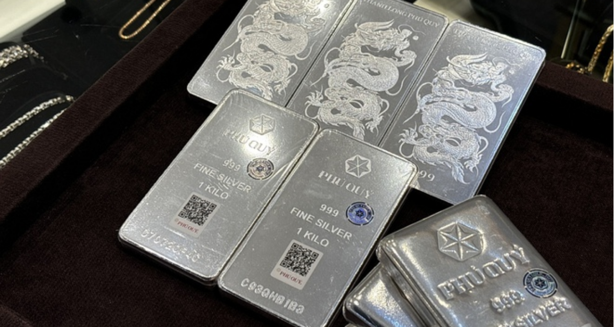 Gi&aacute; bạc h&ocirc;m nay 6/3: Lao dốc đầu phi&ecirc;n, bất ngờ phục hồi chỉ sau v&agrave;i ph&uacute;t