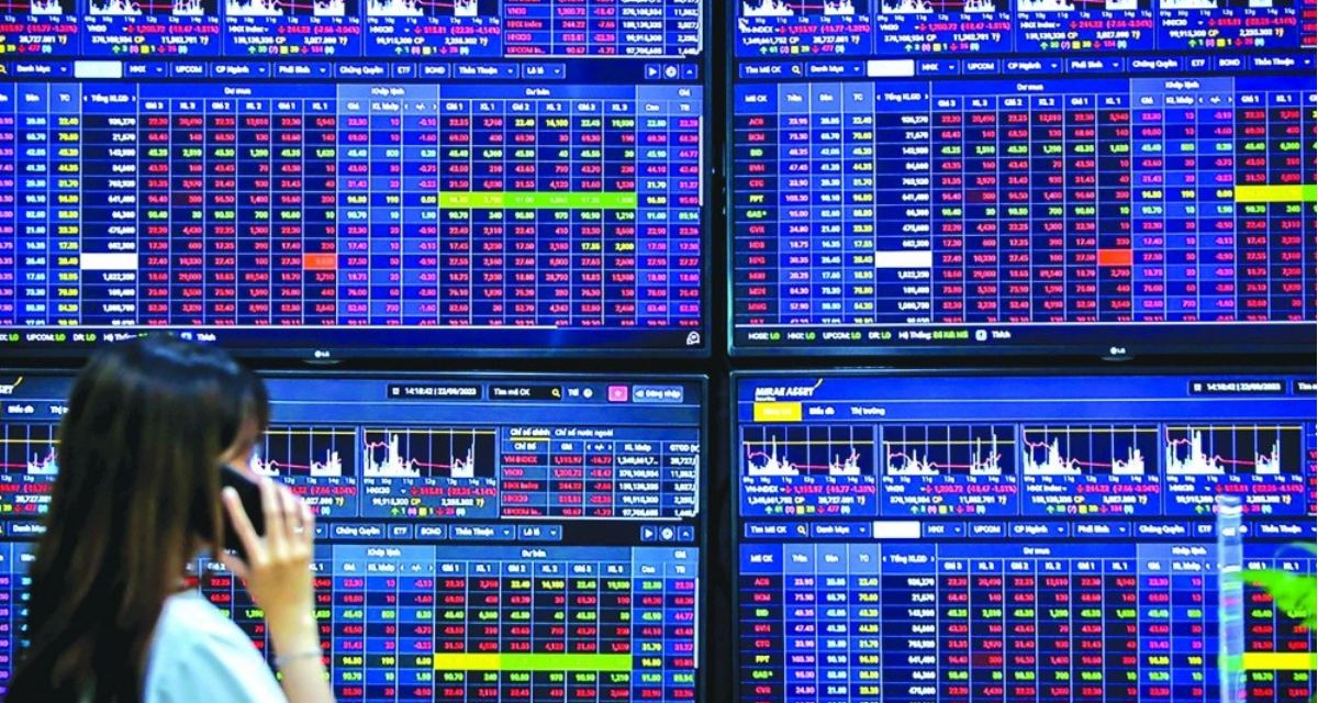 Phi&ecirc;n 6/3: VN-Index &lsquo;bốc hơi&rsquo; hơn 40 điểm, khối ngoại b&aacute;n r&ograve;ng phi&ecirc;n thứ 4 li&ecirc;n tiếp