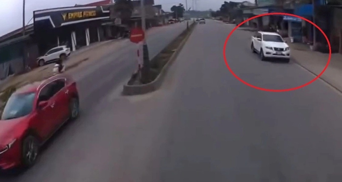 H&agrave; Tĩnh: Nữ t&agrave;i xế đi &ocirc; t&ocirc; ngược chiều bị người d&acirc;n ghi h&igrave;nh, ch&iacute;nh thức nhận mức phạt nặng