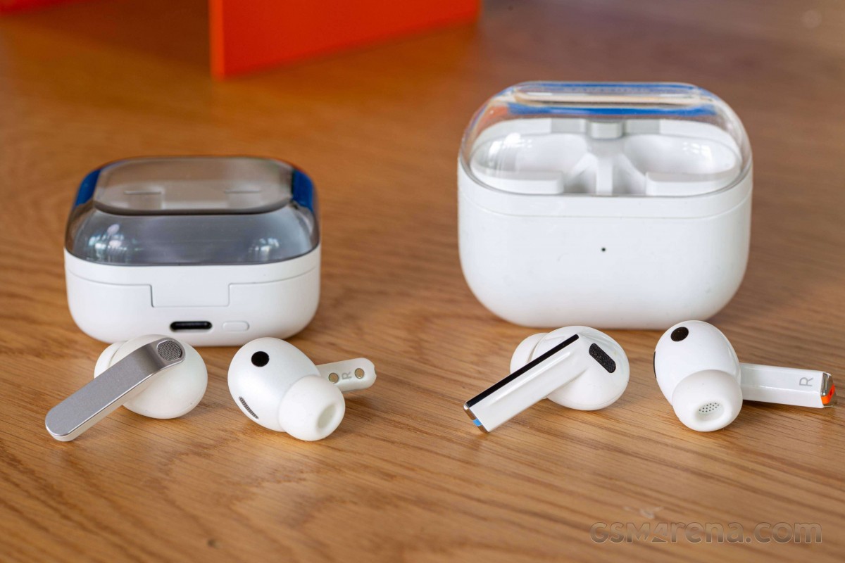 Mở hộp tai nghe Galaxy Buds4 Pro: Loa k&eacute;p lớn hơn 20%, &acirc;m thanh 24-bit/96kHz v&agrave; AI lọc ồn cuộc gọi